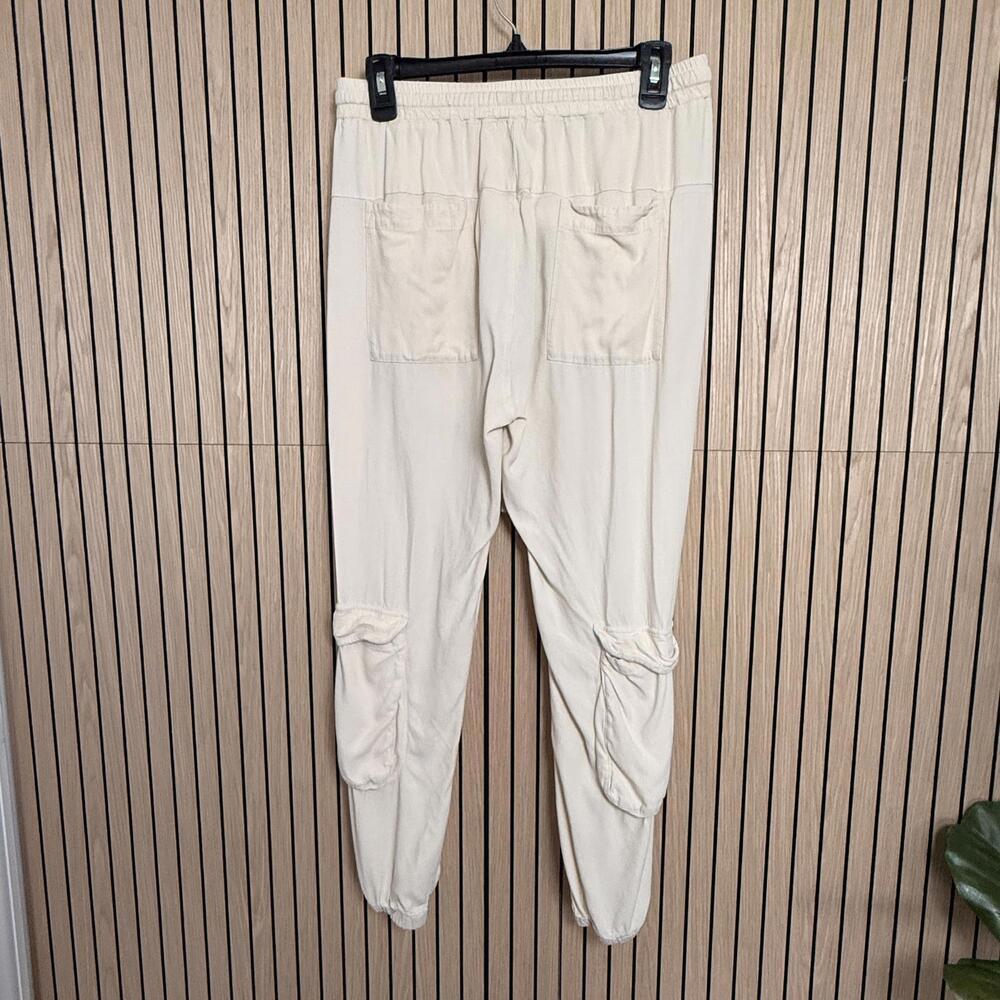 044 - Johnny Was Beige Cargo Jogger Pants (Size XS, EUC) - Picture 5 of 6